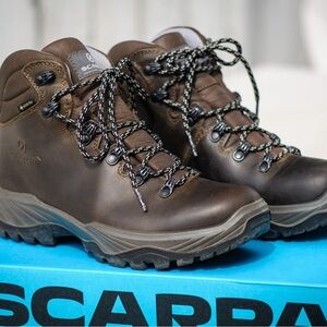 Scarpa Women's Terra Gore-Tex Leather Hiking Shoes, Waterproof Size 7.5